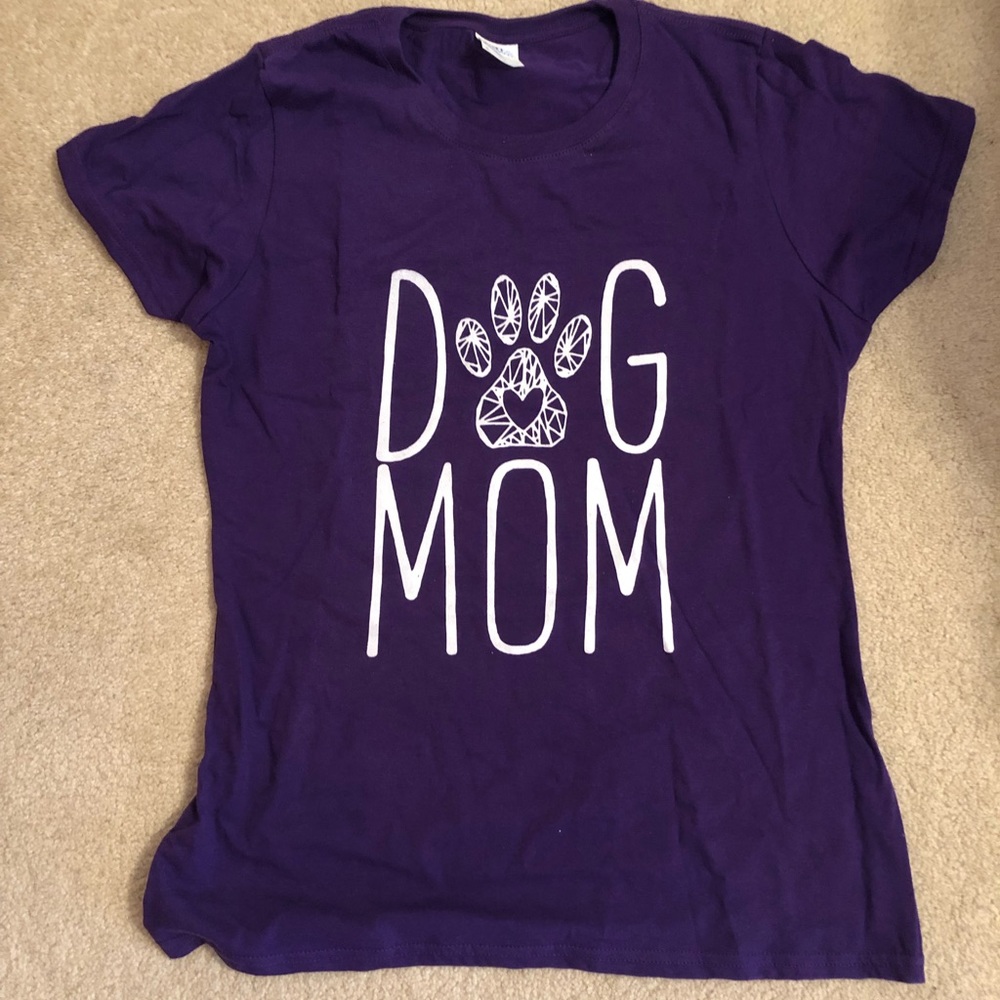 Dog Mom tee shirt